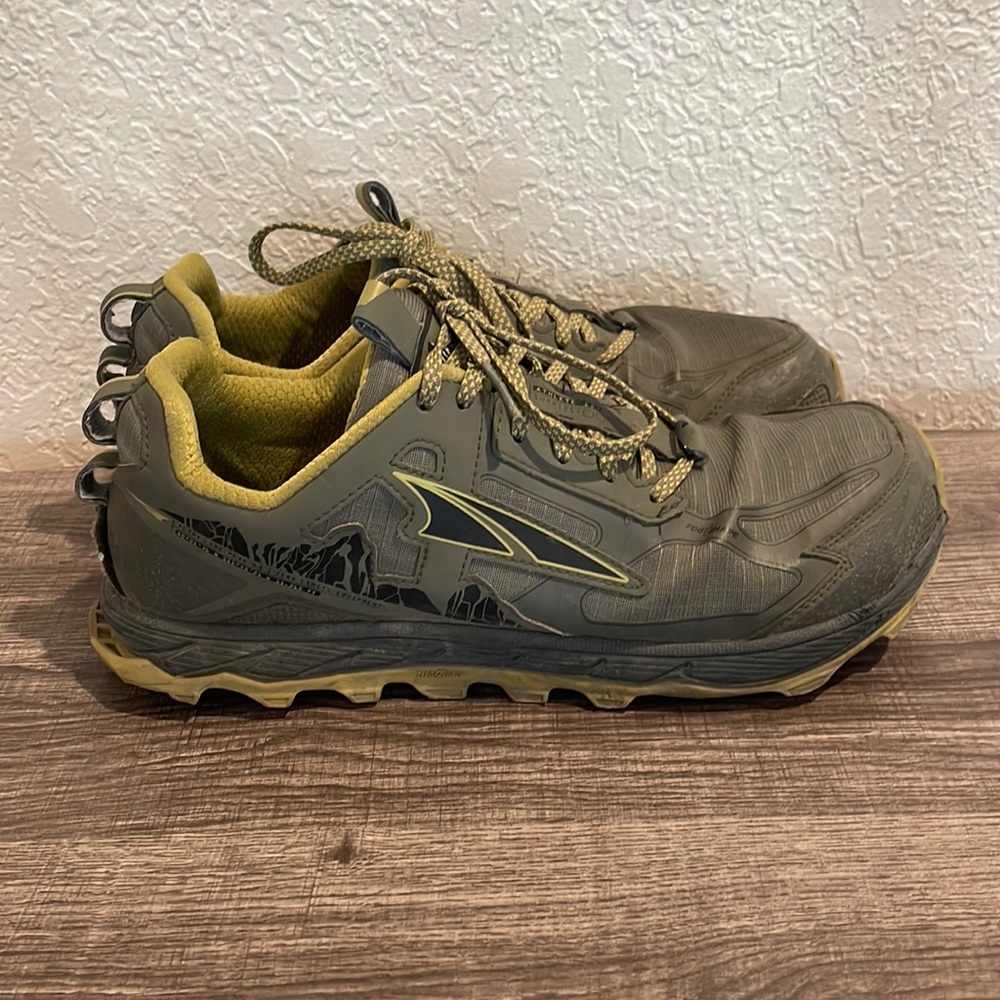 Altra Lone Peak Men’s Trail Running Shoes